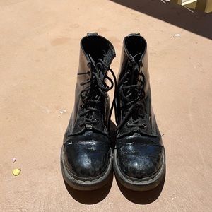 Dr Marten size 8 black boots